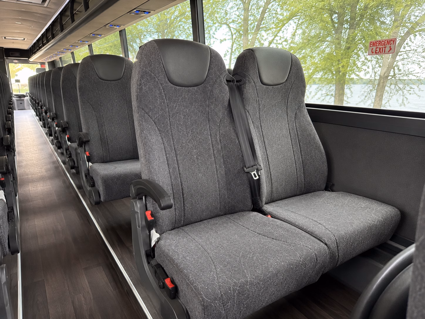 buses for sonoma wine country weekend trips and tasting room crawls